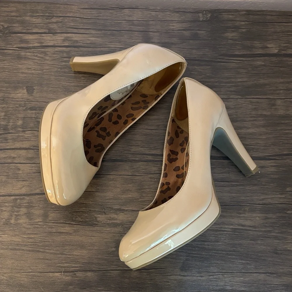 Heels shoes size 9.5 - Picture 3 of 6
